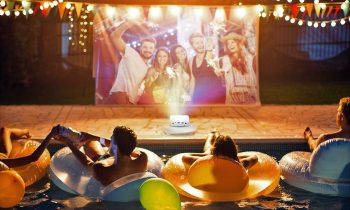 Tips to create the ultimate backyard movie night