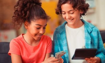 WHY YOUR KIDS SHOULD HAVE A YOUTH ACCOUNT